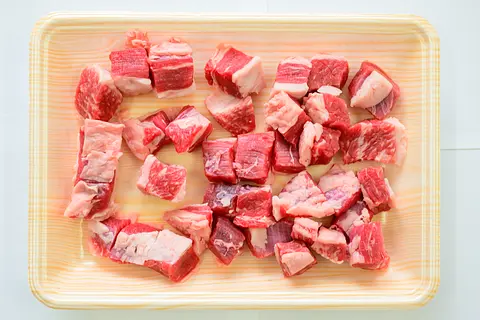土佐あかうしスネ角切り